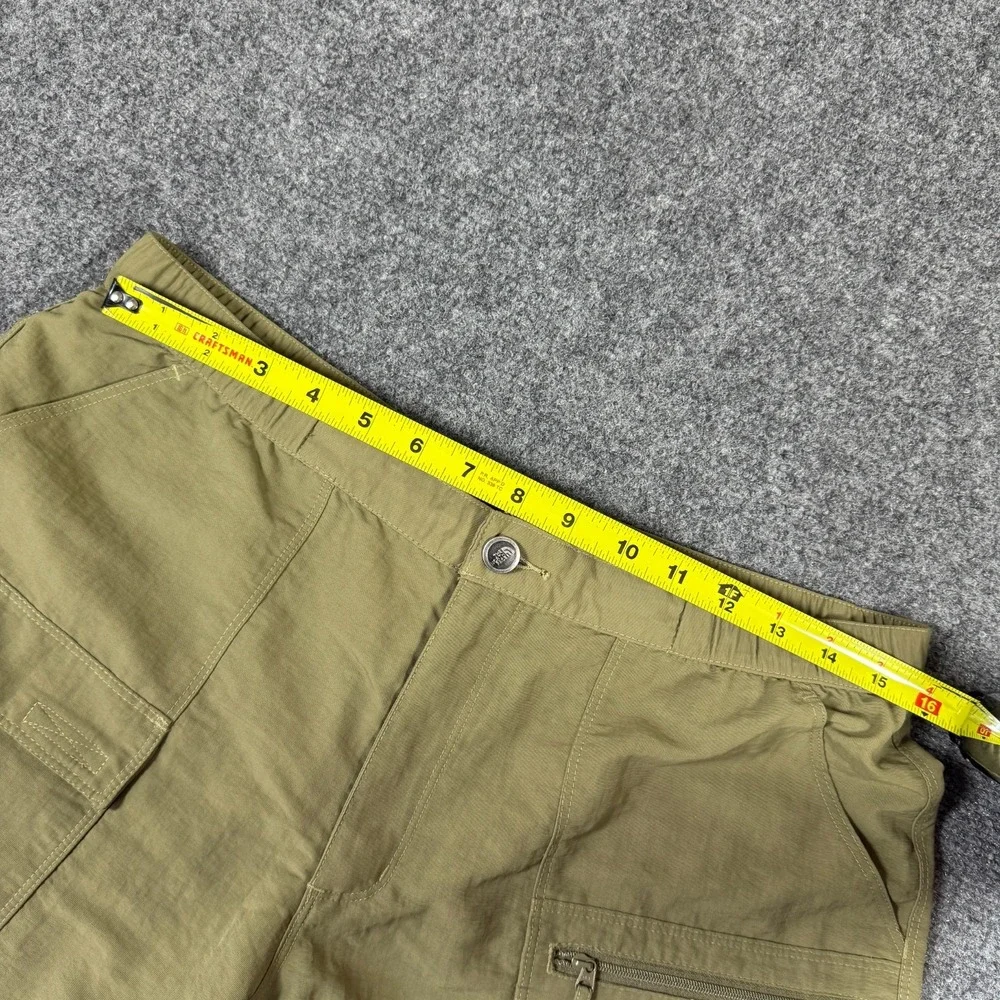 The North Face Shorts Womens Large Green Zipper Gorpcore Hiking Outdoors Logo